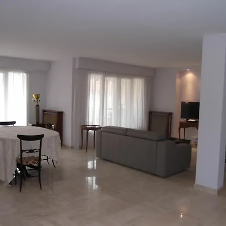 Apartment Welcome To *